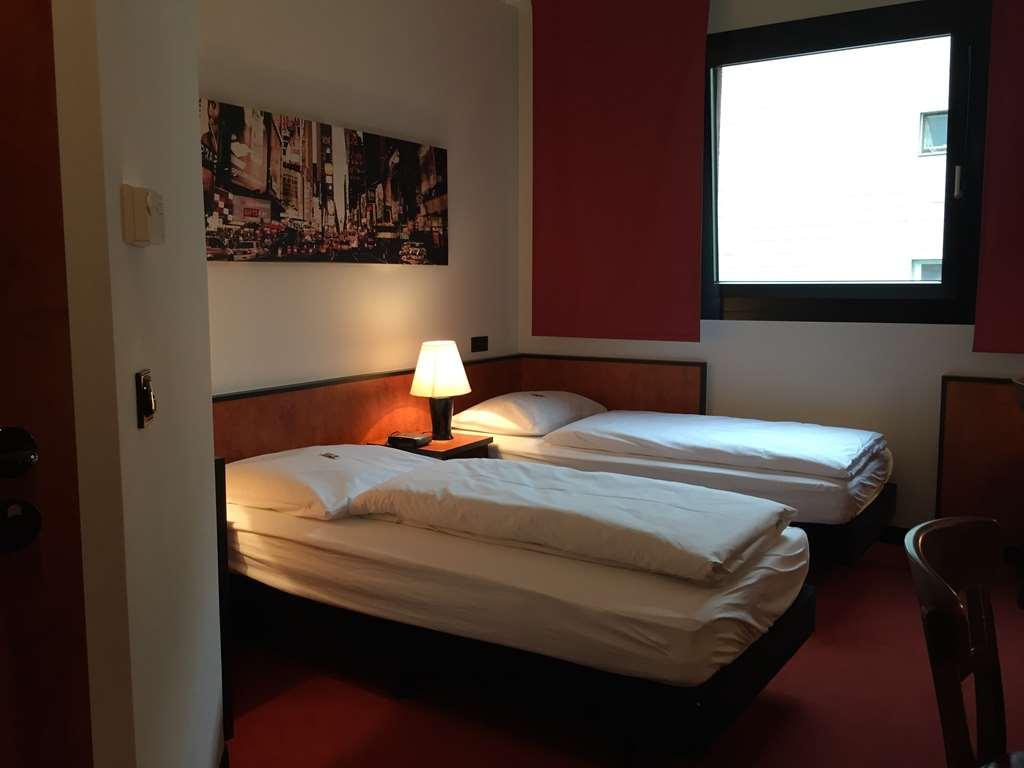 Ara Hotel Comfort Ingolstadt Quarto foto